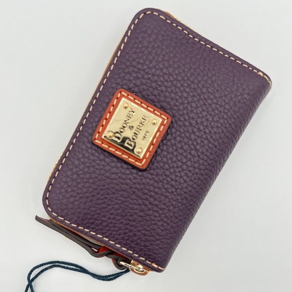 Large Leather Zip Around Credit Card Case Plum Wine NWT - Picture 2 of 4